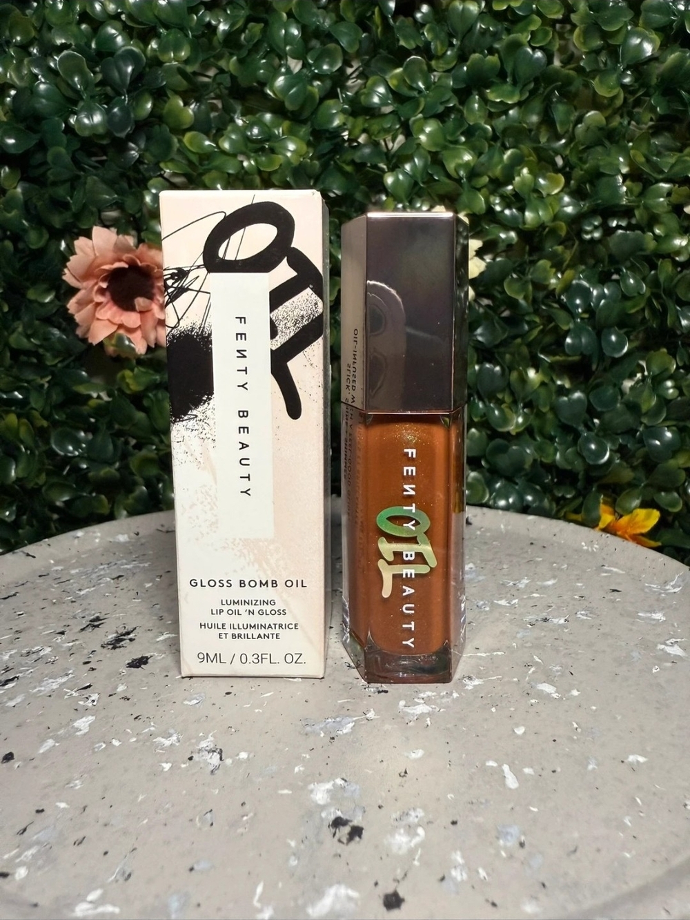Fenty Beauty Gloss Bomb Oil Luminizing Lip Oil – Bronze Shade